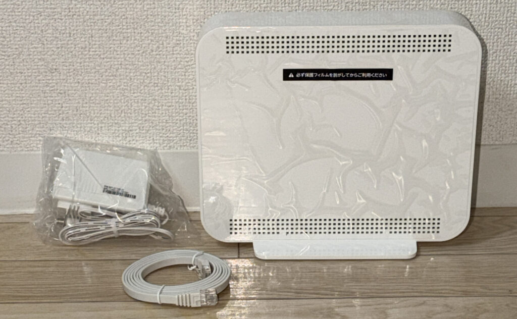 Rakuten Casa 6は、本体と付属品含めて計3点